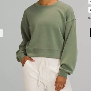 Lululemon Women's Perfectly Oversized Cropped Crew *Softstreme- Green Twill
